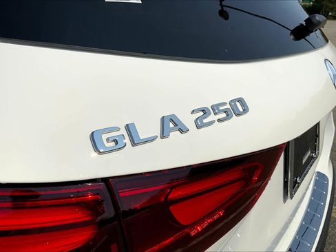 Certified 2025 Mercedes-Benz GLA 250 4MATIC image 19