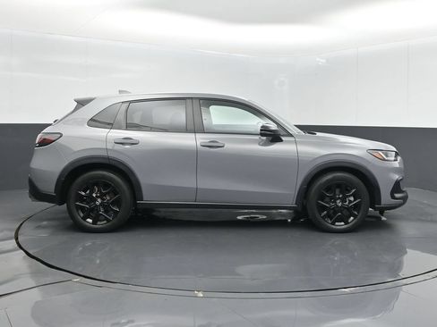 Used 2025 Honda HR-V Sport image 5