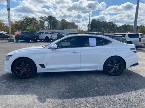 Used 2022 Genesis G70 3.3T image 3