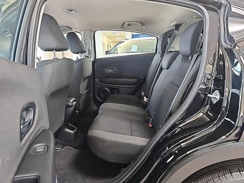 Used 2021 Honda HR-V LX image 27
