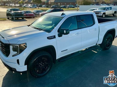 Used 2025 GMC Sierra 1500 Elevation w/ Elevation Premium Package image 4