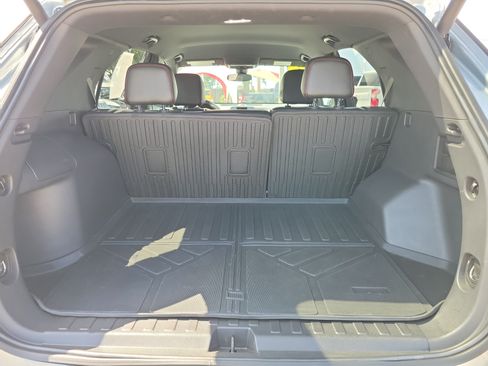 Used 2024 Chevrolet Equinox RS w/ RS Leather Package FWD image 7