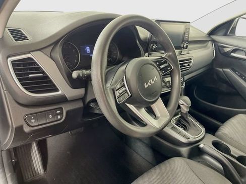 Used 2023 Kia Seltos LX AWD/4WD image 10