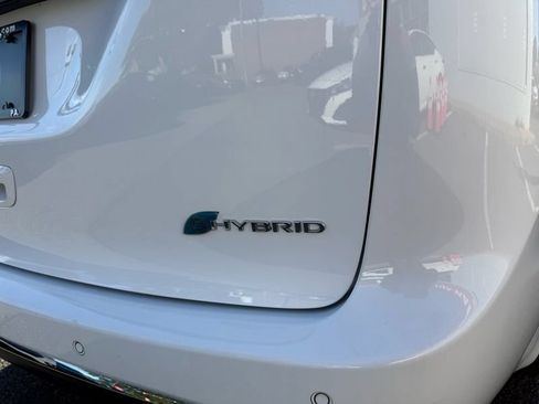 Used 2022 Chrysler Pacifica Touring-L w/ Uconnect Theater Family Group FWD image 62