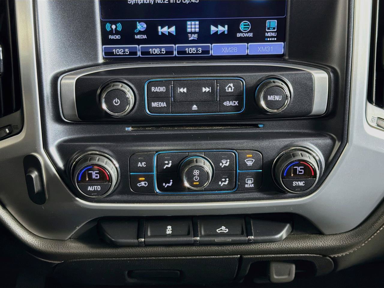 Used 2017 GMC Sierra 1500 SLE AWD/4WD image 16