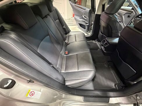 Used 2019 Lexus ES 300h 300h Luxury w/ Premium Package image 45