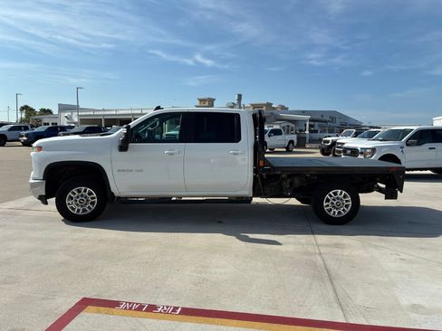 Used 2025 Chevrolet Silverado 2500 LT w/ Convenience Package AWD/4WD image 6