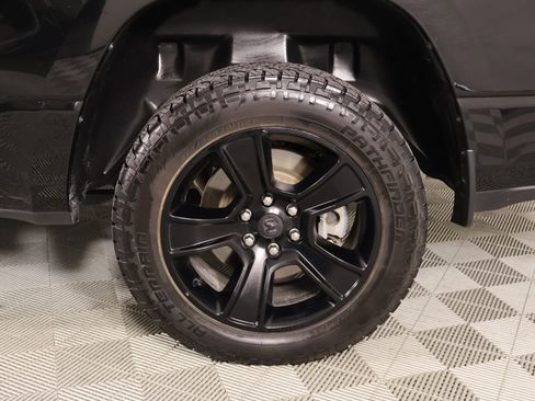 Used 2020 RAM 1500 Big Horn AWD/4WD image 18