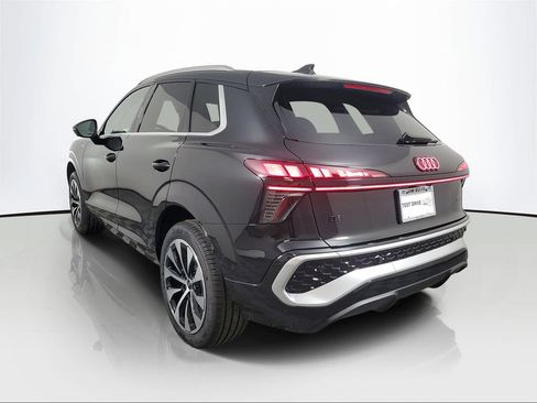 New 2026 Audi Q3 quattro 2.0T AWD/4WD image 4