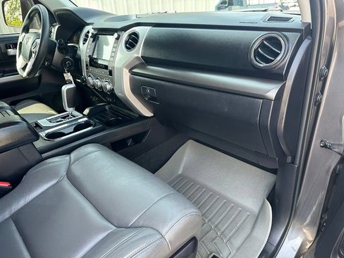 Used 2020 Toyota Tundra SR5 w/ SR5 Upgrade Package AWD/4WD image 30