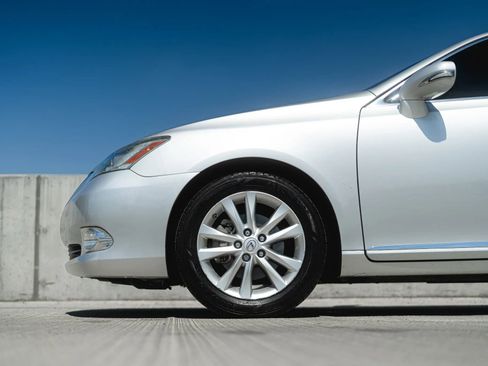 Used 2010 Lexus ES 350 ES 350 Sedan 4D image 12