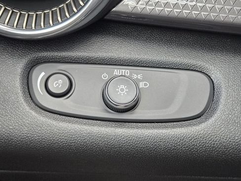 New 2026 Chevrolet Trax ACTIV w/ Driver Confidence Package FWD image 17