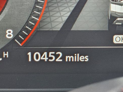 Used 2022 Nissan Rogue Platinum w/ Head-Up Display Package image 27