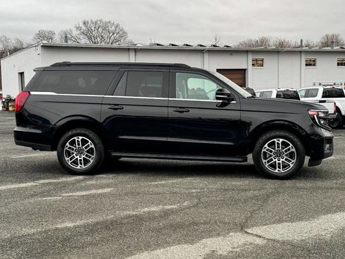 Used 2025 Ford Expedition Max Active image 2
