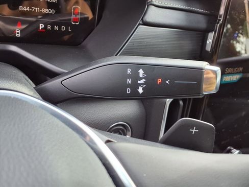 Used 2025 GMC Acadia Elevation image 10