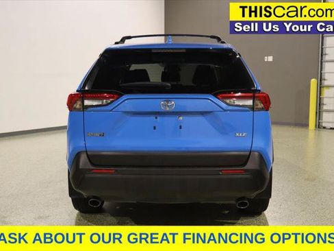 Used 2019 Toyota RAV4 XLE Premium FWD image 7