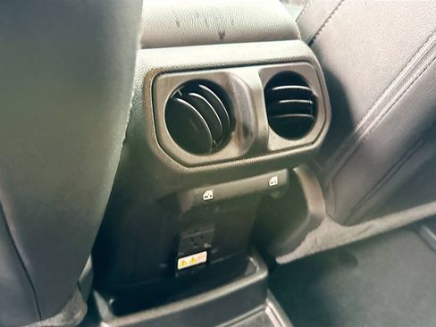 Used 2021 Jeep Wrangler Unlimited Sahara w/ Cold Weather Group AWD/4WD image 28