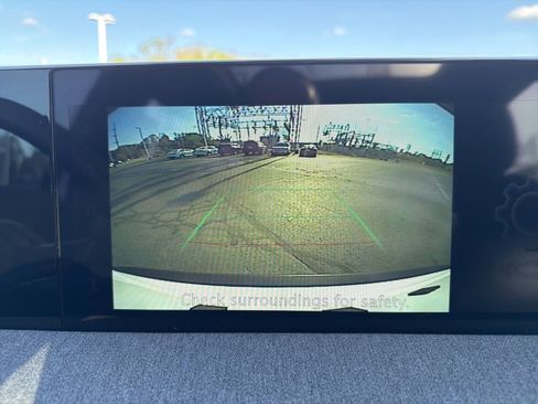 Used 2025 Nissan Kicks SV w/ SV Premium Package image 19