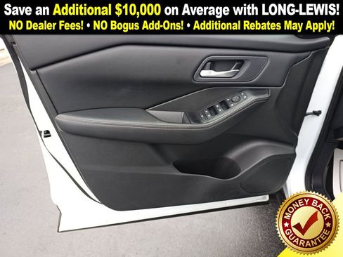 Used 2024 Nissan Rogue SV image 14