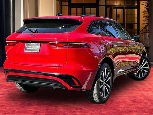 Used 2024 Jaguar F-PACE R-Dynamic S image 12