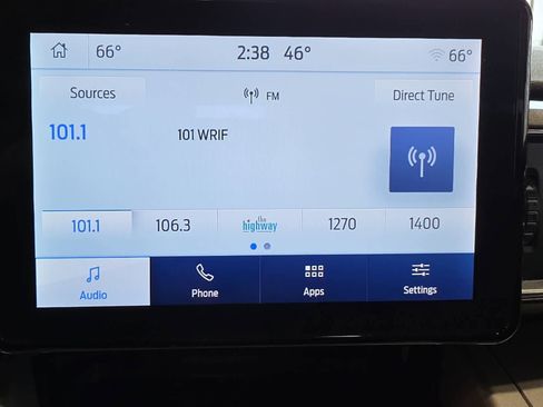 Used 2023 Ford Explorer XLT w/ Equipment Group 202A AWD/4WD image 26