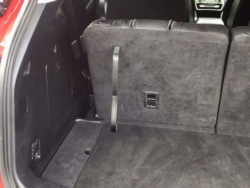 Used 2022 Ford Explorer XLT w/ Equipment Group 202A image 10