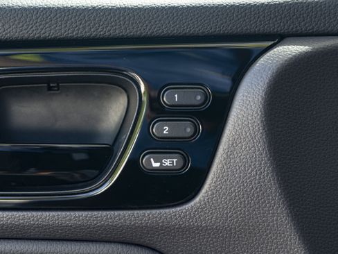 Used 2023 Honda Odyssey Touring image 39