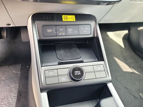 New 2026 Hyundai Kona SEL Premium FWD image 17