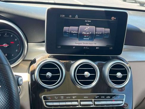 Used 2019 Mercedes-Benz GLC 300 4MATIC image 14