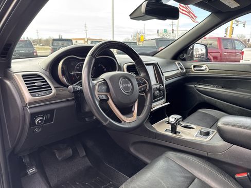 Used 2014 Jeep Grand Cherokee Overland w/ Advanced Technology Group image 18