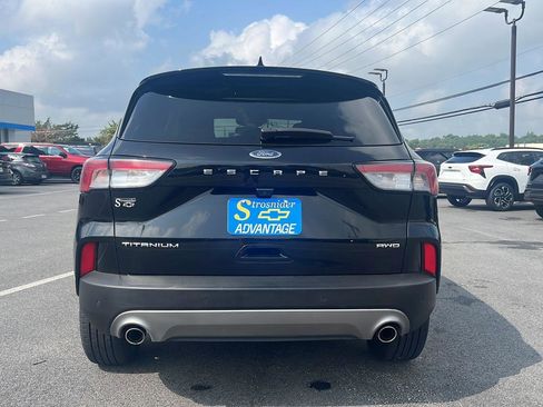 Used 2022 Ford Escape Titanium image 37