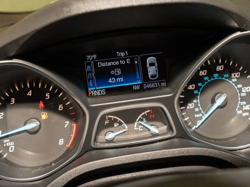 Used 2015 Ford Escape SE w/ Equipment Group 201A image 16