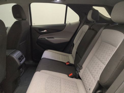 Used 2023 Chevrolet Equinox LT w/ Driver Convenience Package image 18