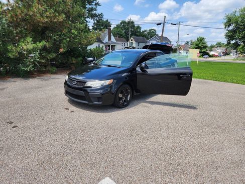 Used 2011 Kia Forte Koup EX FWD image 17