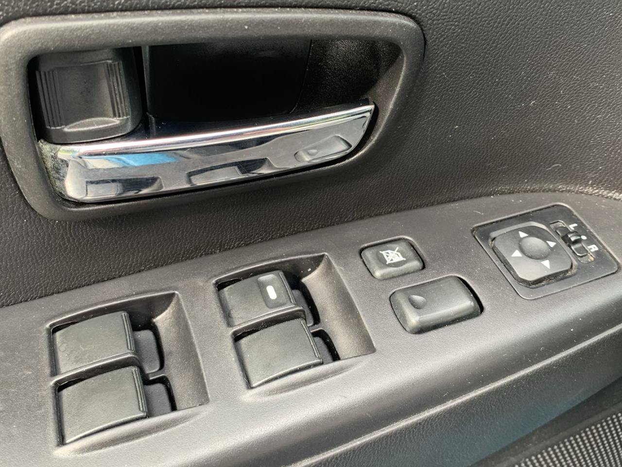 Used 2013 Mitsubishi Outlander Sport SE AWD/4WD image 21