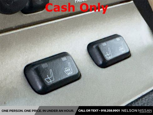 Used 2004 Ford Thunderbird image 18