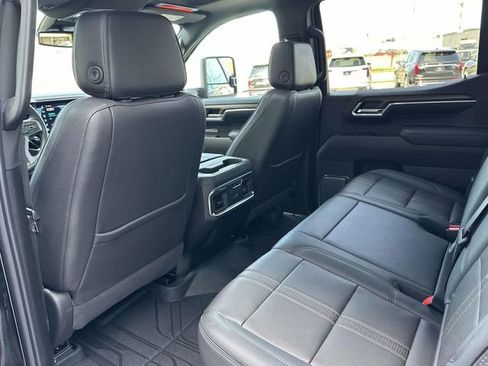 Used 2025 Chevrolet Silverado 1500 High Country w/ High Country Premium Package AWD/4WD image 30
