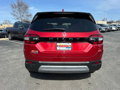 New 2025 Honda Pilot EX-L image 4