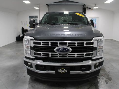 Used 2024 Ford F250 XLT image 3