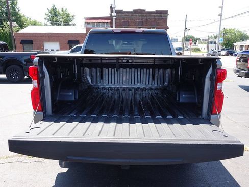 Used 2021 Chevrolet Silverado 1500 Custom AWD/4WD image 25