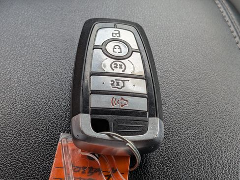 Used 2024 Ford Edge Titanium AWD/4WD image 34