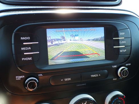 Used 2019 Kia Soul FWD image 10