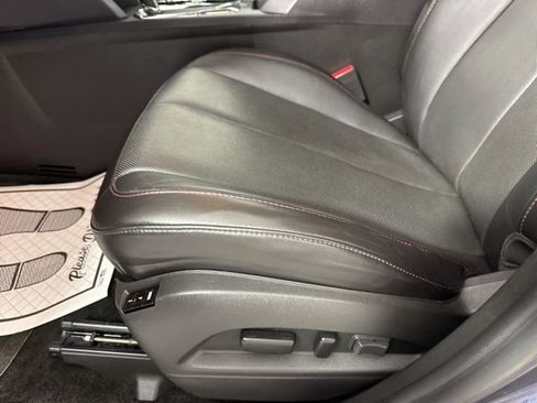 Used 2015 Chevrolet Equinox LTZ image 30