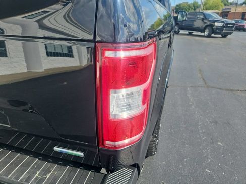 Used 2018 Ford F150 XLT w/ Equipment Group 302A Luxury AWD/4WD image 6