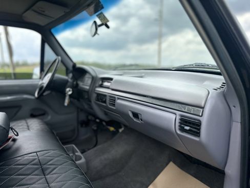Used 1994 Ford F250 XL HD image 18