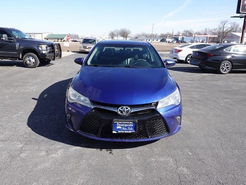 Used 2015 Toyota Camry XSE w/ Moonroof Package image 4
