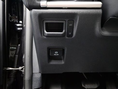 Used 2025 Ford Expedition Active RWD image 11