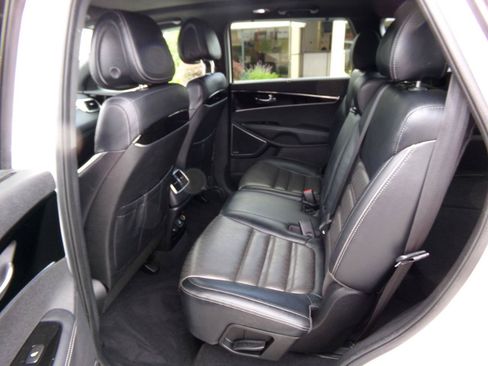 Used 2016 Kia Sorento SX w/ SXL Technology Package AWD/4WD image 17