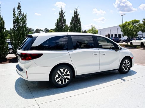 New 2026 Honda Odyssey EX-L image 11