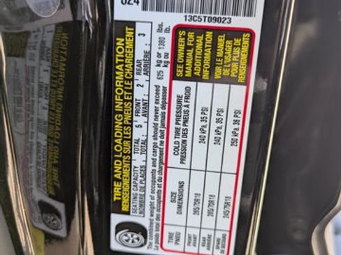 Used 2016 Toyota Tundra Limited w/ Limited Premium Package AWD/4WD image 15